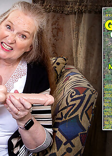 Maturenl porn pictures, Maggie Mae Is An American Granny That Loves To Please Her Shaved Pussy