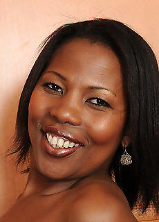 Allover30 porn pictures, Ebony Milf Sapphire From Allover30 Spreading Her 41 Year Old Pussy